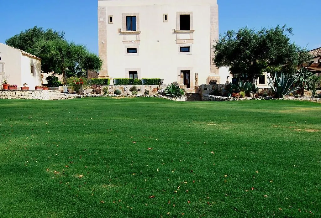 Relais Torre Marabino Pension Ispica Landhuis